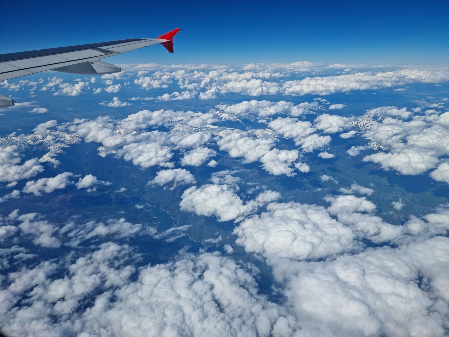 翼はなぜ空を飛べるのか？ 『等時間通過説』の誤解と、正しい揚力の科学