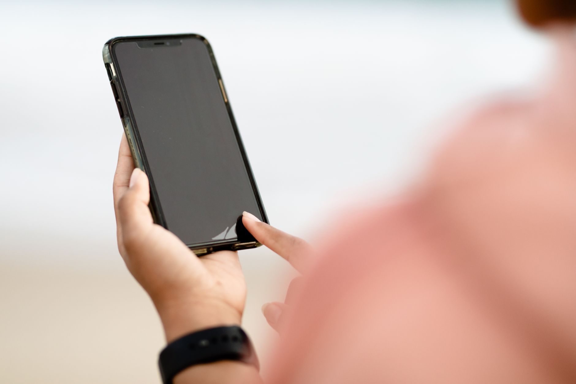 大画面スマホ時代のUI設計：親指が届く「サムゾーン」を活かすボトムナビゲーション